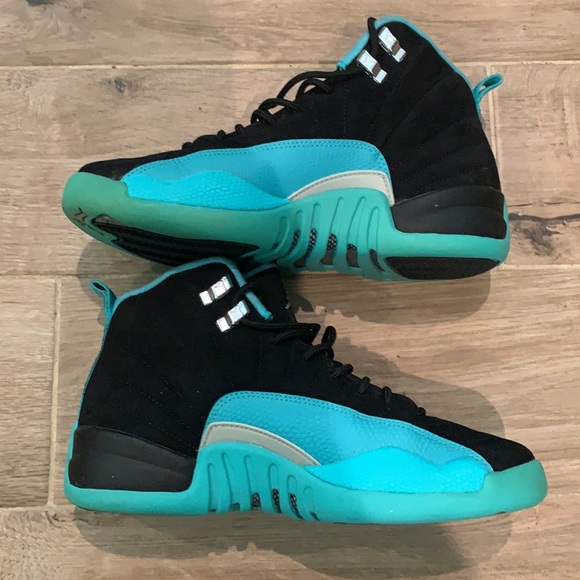 Sz 7 Hyper Jade exclusive two-tone. black suede,contrasted by bright Hyper - Picture 7 of 8